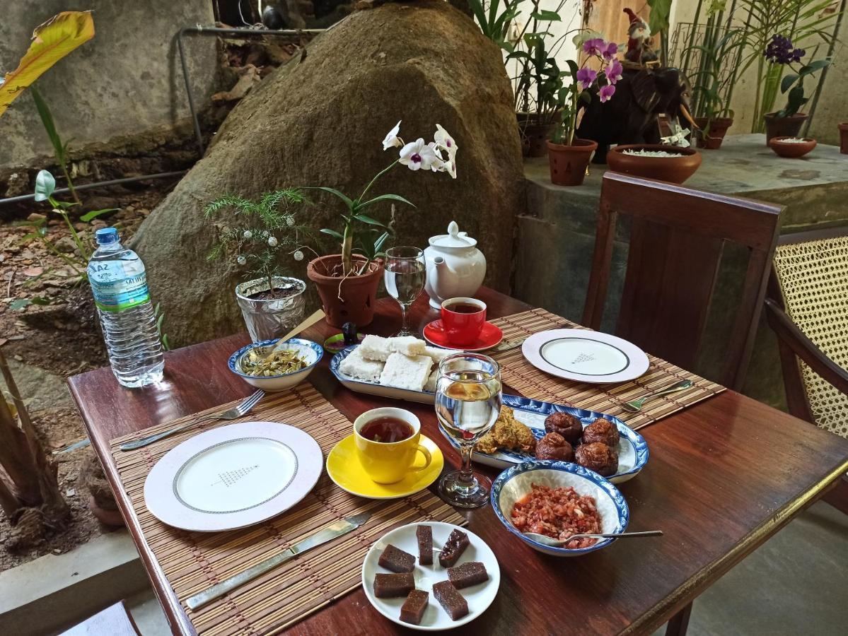Bed and Breakfast Butterfly Jewel Unawatuna Exterior foto